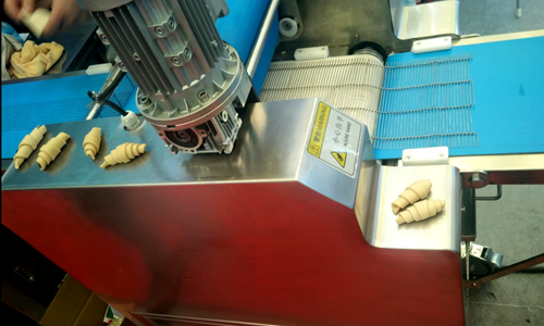 烘焙食品市場(chǎng)競(jìng)爭(zhēng)激烈 智能生產(chǎn)設(shè)備提升核心競(jìng)爭(zhēng)力